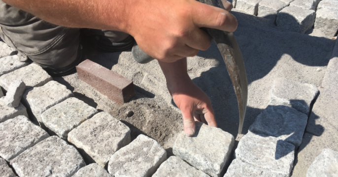 Elzinga: specialist in wegenbouw