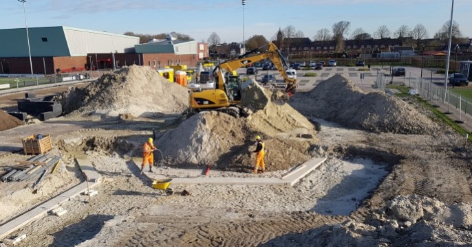 Van niks, naar zandbak, naar sportief-paradijs: De Strip en Roegte