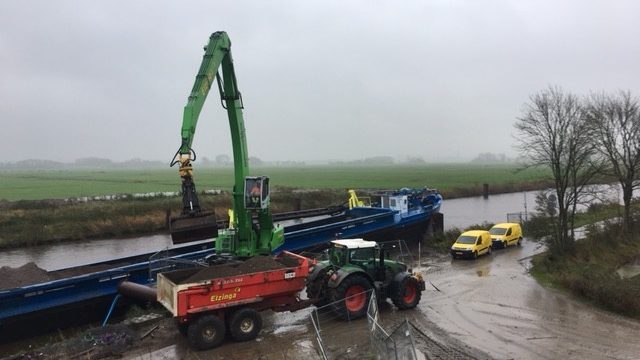 Werkzaamheden voor Elzinga Loon- en Grondverzet in Aduard in volle gang